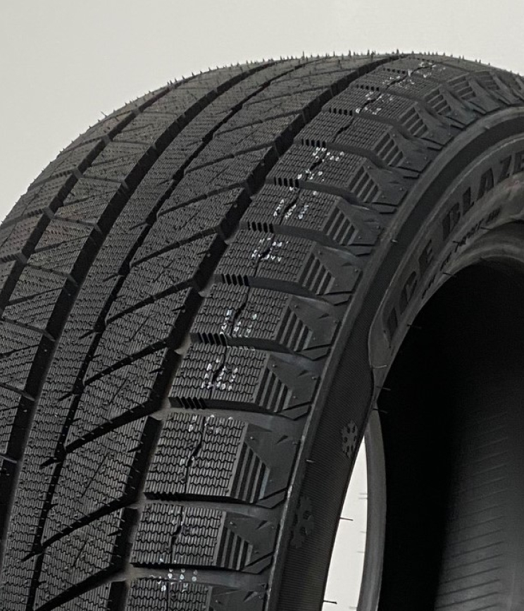 Sailun Ice Blazer Arctic EVO Minkšto mišinio 245/45 R19 102V
