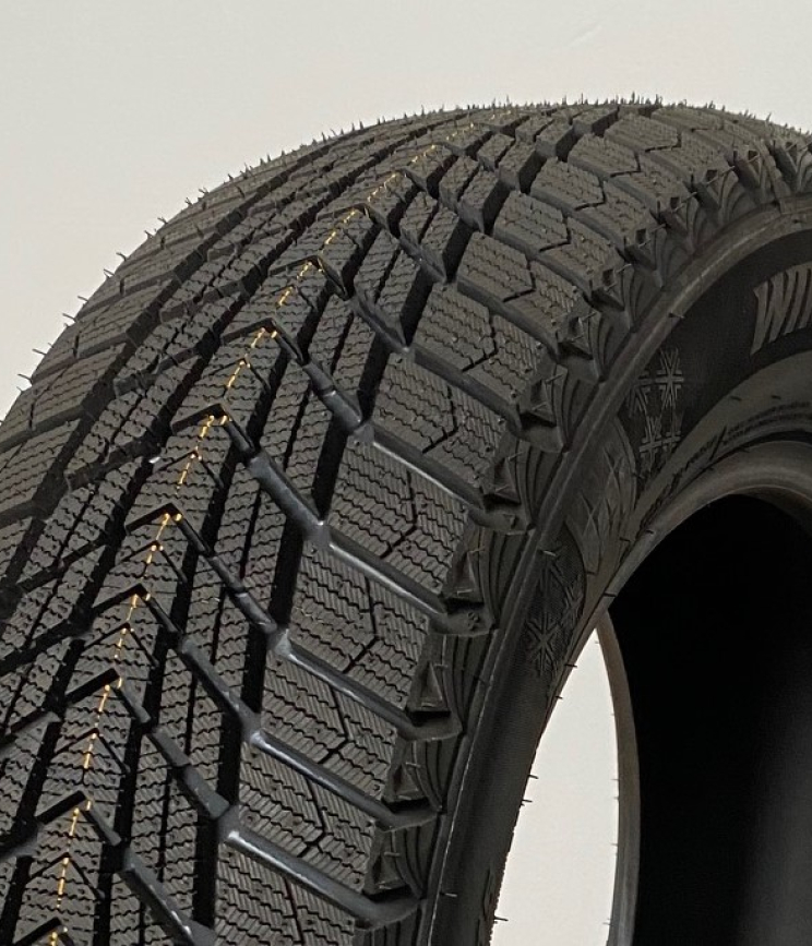 Nexen Winguard Ice Plus WH43 235/55 R17 99T