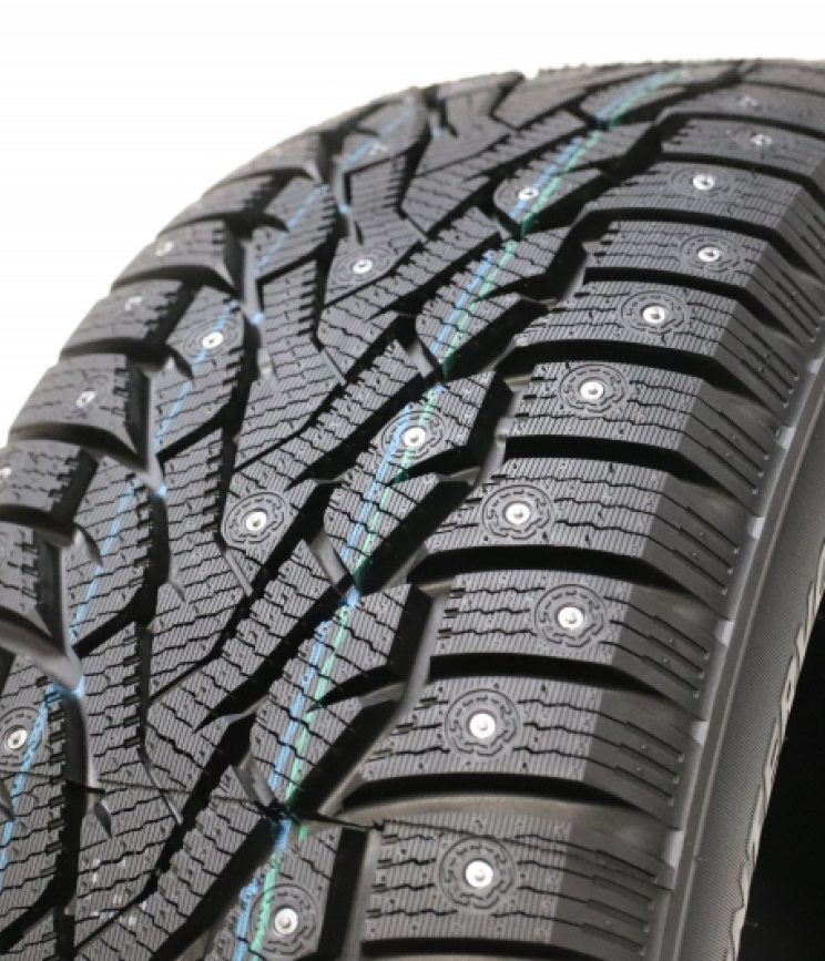iLink Wintervorhut III studded 215/60 R17 100T