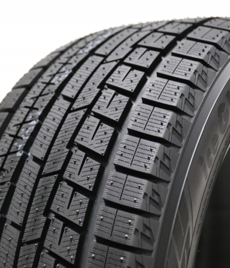 Yokohama ICE GUARD IG60A 245/45 R19 102Q