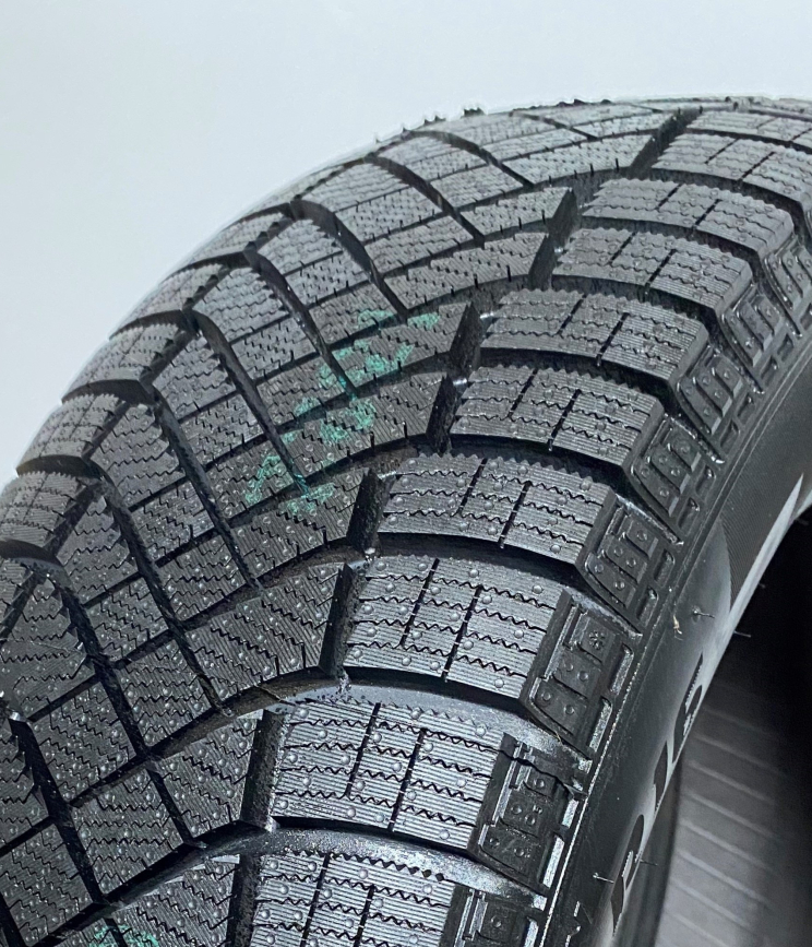 Pirelli ICE ZERO FR 3PMSF 215/60 R16 99H