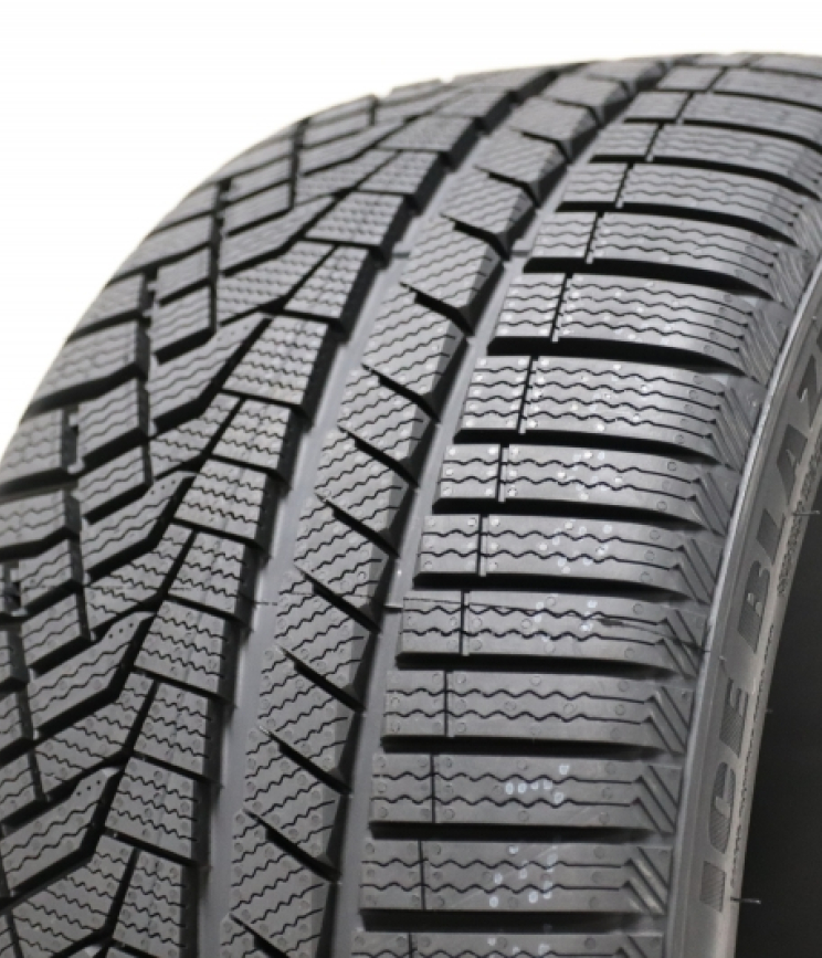 Sailun IceBlazer Alpine EVO1 215/45 R16 90V