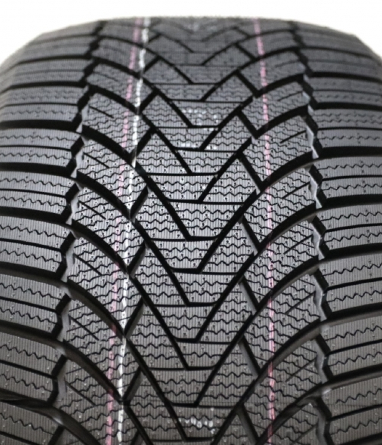 Sonix XP888 225/55 R19 99H