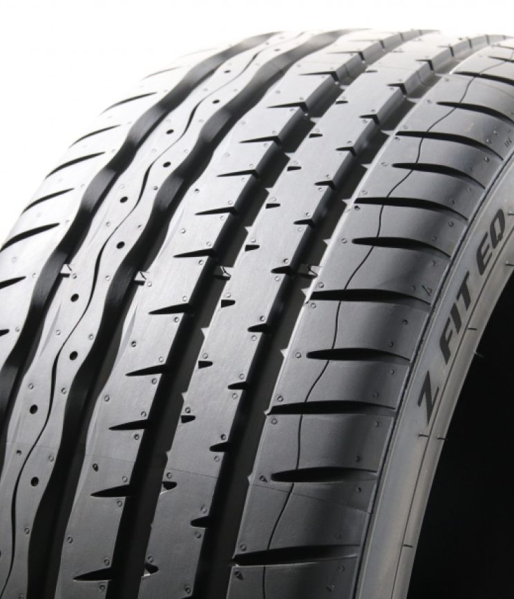 Laufenn Z Fit EQ LK03 DOT2022 215/45 R18 89Y