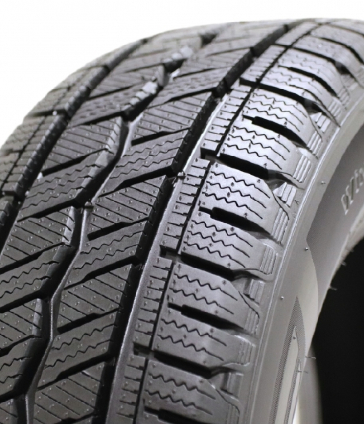 Hankook Winter I*Cept LV RW12 235/65 R16 115/113R