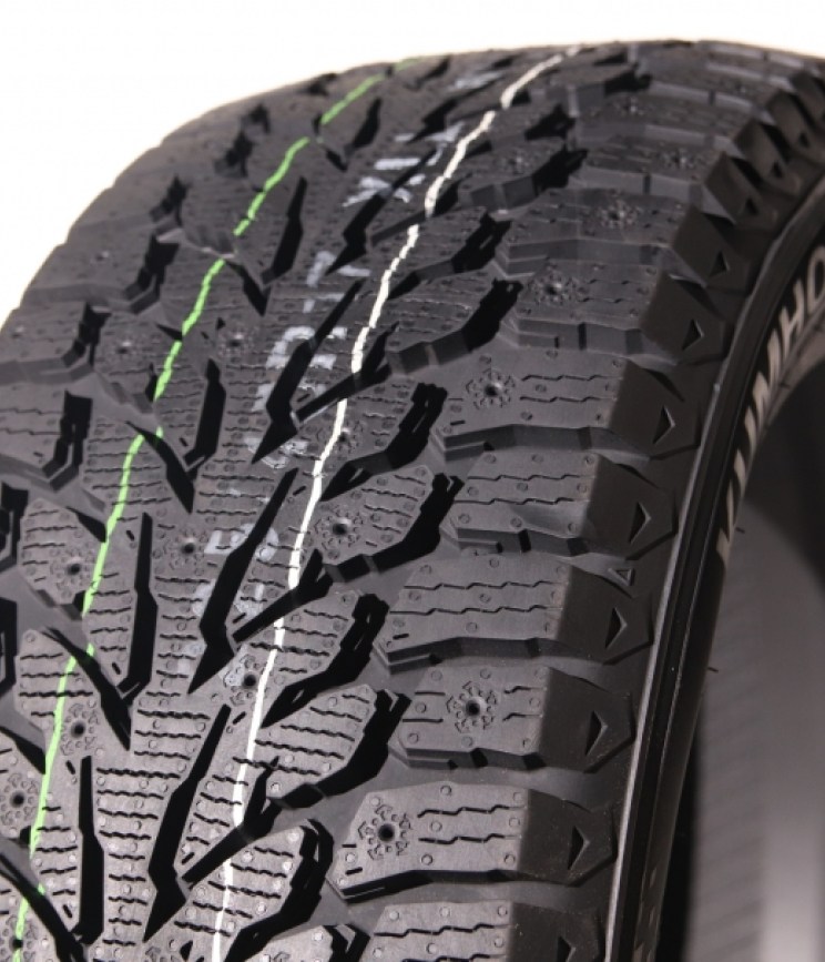 Kumho WI32 DOT2022 215/65 R16 102T