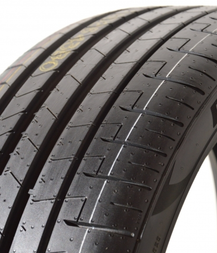 Pirelli P Zero PZ4* RFT DEMO 315/35 R21 111Y