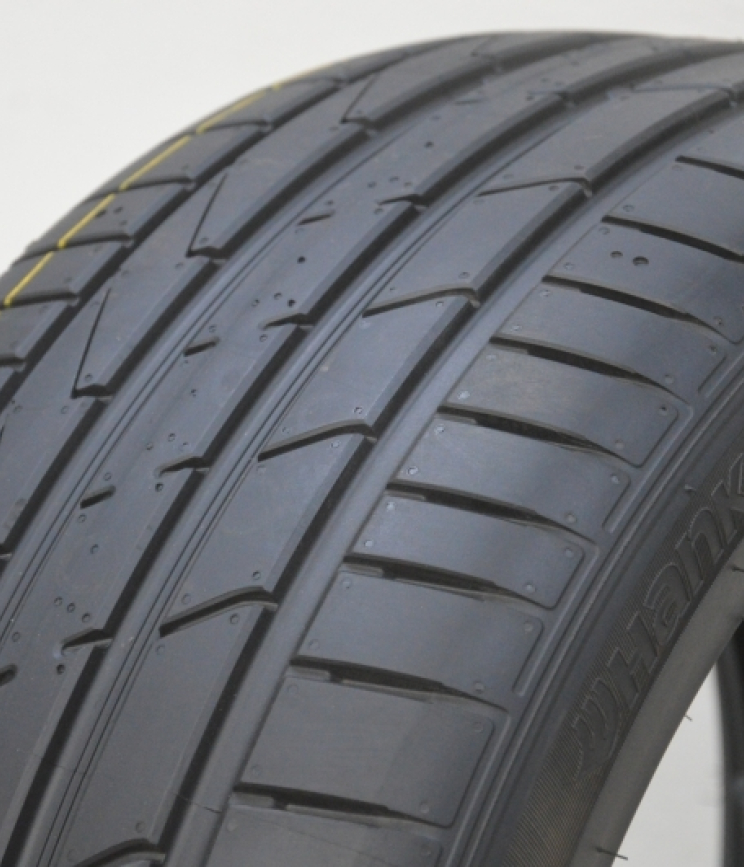 Hankook Ventus S1 Evo 2 K117A 215/65 R17 V99