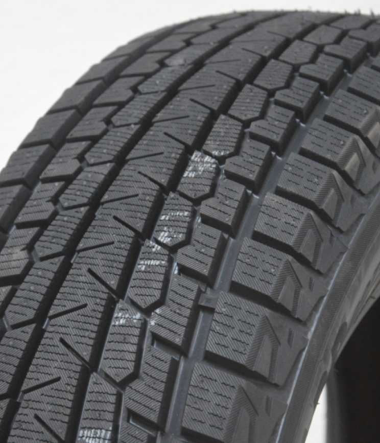 Yokohama ICEGUARD SUV G075 235/55 R20 102Q