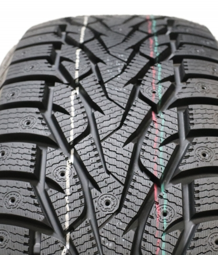 ZMAX Winternova III 215/65 R17 103T
