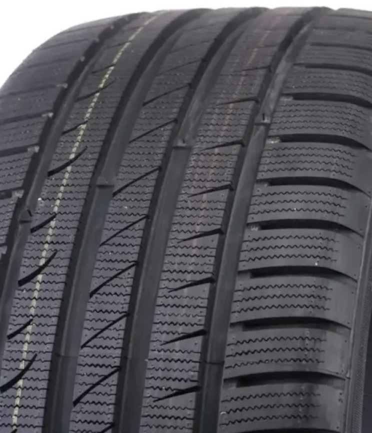 FORTUNA GOWIN UHP 215/50 R17 V95