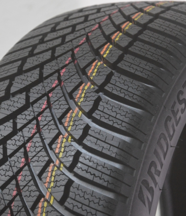 Bridgestone LM005 DOT2019 205/55 R16 94H