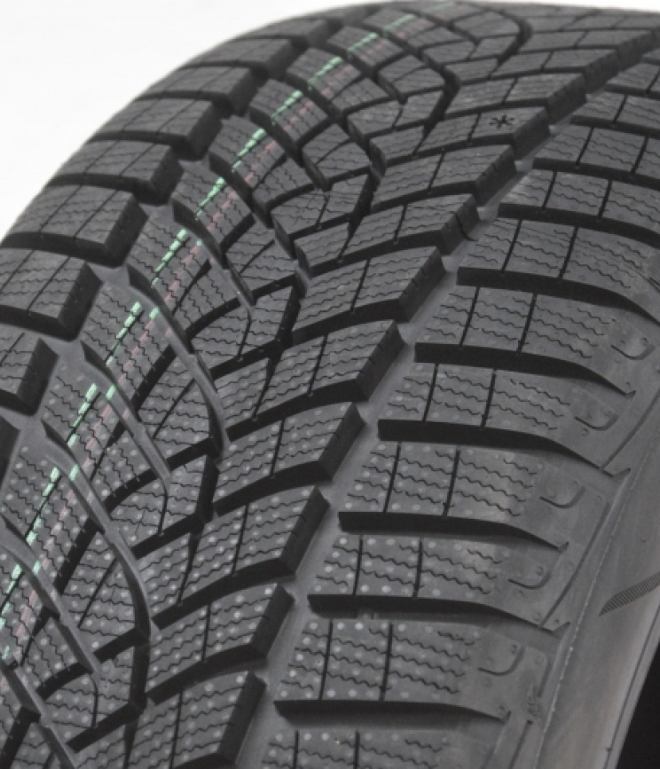 Goodyear UltraGrip Performance+ DOT2021 225/55 R16 99V