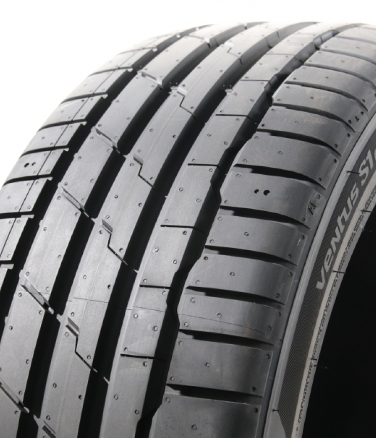 Hankook K127 MOE DEMO 255/45 R19 104Y