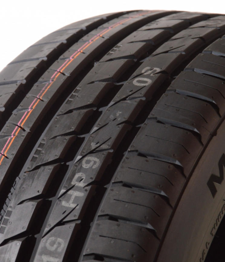 Marshal / Kumho Crugen HP91 285/45 R19 107W