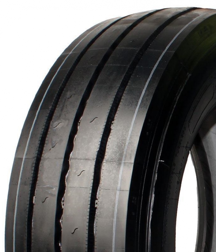 MICHELIN / KORMORAN X Line Energy T 235/75 R17 143 J