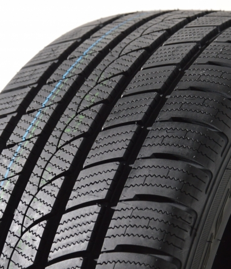 Rotalla Ice Plus S220 235/60 R18 107H