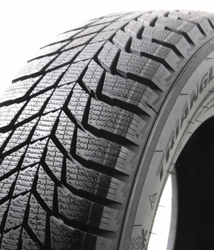 Triangle Snow Link PL01 245/45 R18 100R