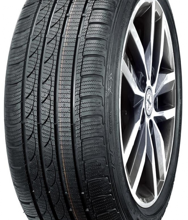 Tracmax Ice Plus S210 225/45 R17 94V